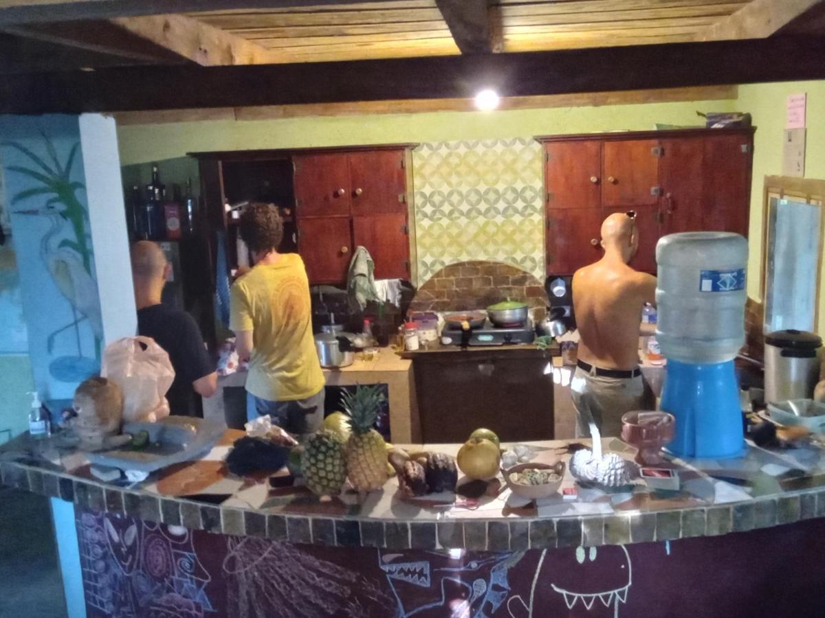 Hostal Azul Del Lago Agua Azul Bagian luar foto